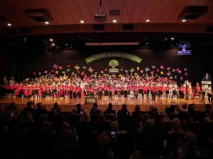 Miniklerden Unutulmaz Yılsonu Etkinliği