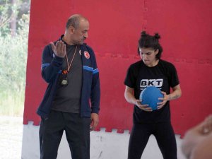 Kadın Boks Milli Takımı, Akdeniz Oyunları’na Hazırlanıyor