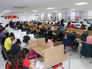 Sınava Girecek Öğrencilerden Canpolat’a Teşekkür