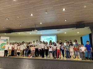 Ataşehir’de ’Dönüştürcem’ Projesi İle Vatandaşlar Atıklarını Paraya Dönüştürüyor