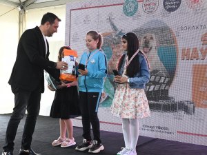 Sokak Hayvanları Temalı Yarışmada Ödüller Verildi