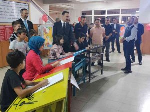 Ermenek Fikret Ünlü Yatılı Bölge Ortaokulunda Yılsonu Resim Sergisi