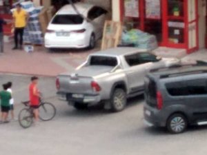 Fren Yerine Gaza Basınca Markete Girdi