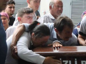 Kuyuda Cansız Bedeni Bulunan Genç Son Giydiği Kıyafetiyle Uğurlandı