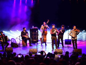 Festivalde Balkan Ezgileri Mest Etti