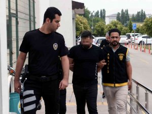 Otomobilinden 11 Silah Çıktı, “Buldum” Dedi