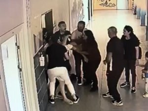 ’Heimlich Manevrası’ Öğretmenin Hayatını Kurtardı