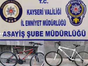 4 Hırsızlık Şüphelisi Yakalandı