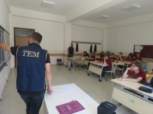Bilecik’te Öğrenciler Terörle Mücadele Ve Siber Güvenlik Konularında Bilgilendirildi