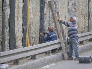 Alt Geçitte Püskürtme Beton Duvar Çalışması