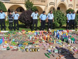 Mardin’de Tarihi Geçmiş Bebek Maması Satacaklardı, Zabıta O Ürünlere El Koydu