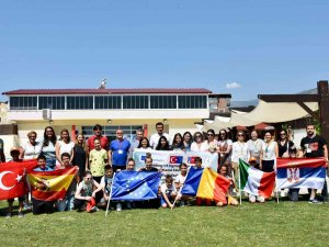 Başkan Erol, Yurt Dışından Gelen Öğrencileri Ağırladı