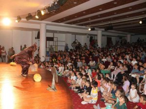 Akçaabat Belediyesinden Çocuklara Karne Hediyesi