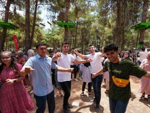 Yks’ye Girecek Öğrencilere Moral Pikniği