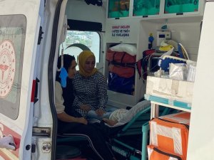 Belediye Otobüsü İle Tanker Çarpıştı, 11 Yolcu Yaralandı