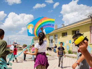 Hepsiburada, Kars’taki Öğrencilerin Karne Heyecanına Ortak Oldu