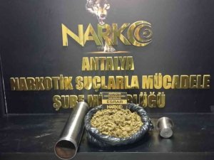 Kargo İle Gelen Uyuşturucuyu Teslim Alırken Suçüstü Yakalandı