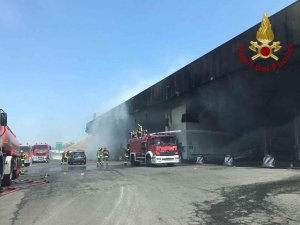 Roma’da Çöp Arıtma Tesisindeki Yangın Kontrol Altına Alındı