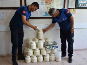 Tarsus’ta Sağlığa Zararlı 830 Kilogram Peynir Ele Geçirildi