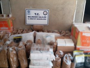 Edremit’te Polis Bandrolsüz Bir Milyon Makaron Ele Geçirdi