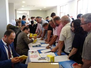 Van’da 230 Çocuğa Sensörlü Glikoz Ölçüm Cihazı