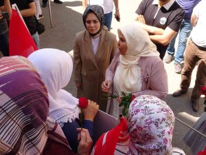 Ak Parti Milletvekili Öçal, Evlat Nöbetindeki Ailelerle Bir Araya Geldi