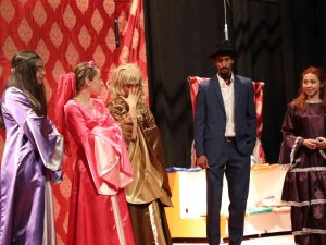 Develi’de Tiyatro Şenliği Sona Erdi