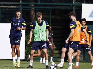 Fenerbahçe, Günü Çift Antrenmanla Tamamladı