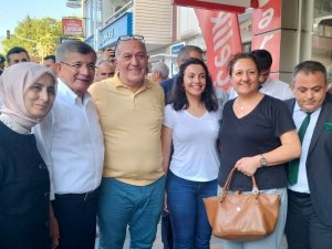 Davutoğlu, Bahçeli’nin Memleketi Osmaniye’de Protesto Edildi