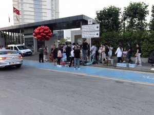 Samsun’da Yüzlerce Metrelik Konser Kuyruğu