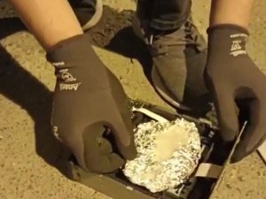 Uyuşturucu Oto Teybin İçinden Çıktı, 2 Kişi Gözaltına Alındı
