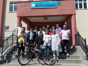 Bingöl’de Başarılı Öğrenciler Ödüllendirildi