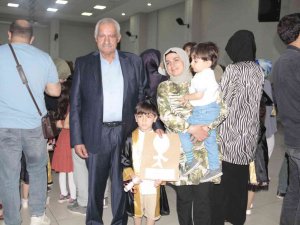 Tatvan’da Minikler Mezuniyet Heyecanı Yaşadı