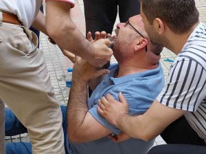 Karne Günü Evinin Penceresinden Düşen Lise Öğrencisi Hayatını Kaybetti