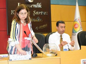 Tarsus Belediyesine Girecek İşçiler Canlı Yayında Yapılan Kurayla Belirlendi