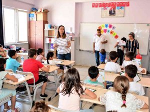 Derik’te Öğrencilerin Karne Heyecanı