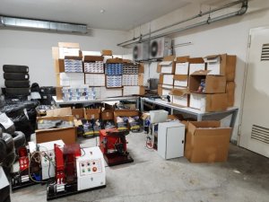 Pendik’te Kaçak Tütünden Sigara Üretilen İş Yerine Operasyon