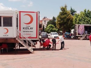 Kızılay İle Trabzonspor Araçları Tavşanlı’da