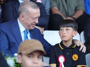 Cumhurbaşkanı Erdoğan: “Sene Sonuna Kadar 100 Milyon Yardımcı Kaynağı Öğrencilerimizle Buluşturmayı Hedefliyoruz”