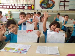 Öğrenciler Karne Heyecanı Yaşadı