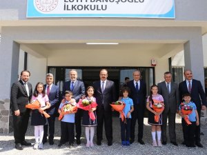 Bursa’da Öğrencilerin Karne Coşkusu