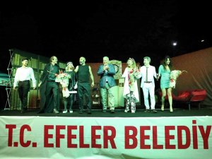 Efeler Yaz Etkinlikleri Çerçevesinde ’Hırsız’ İsimli Oyun Seyirci İle Buluştu