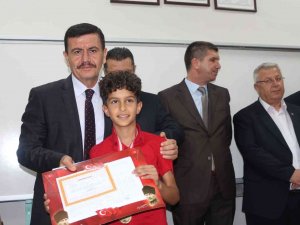 Burdur’da 42 Bin 430 Öğrenci Karne Aldı