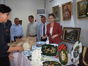 İ̇skenderun Hatmek’te Yıl Sonu Sergisi