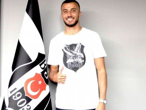 Romain Saiss: "Burada Olduğum İçin Çok Mutluyum"