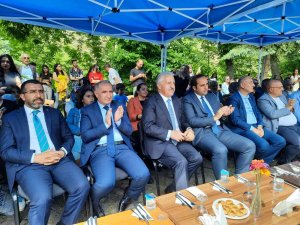 Kars’ta Devlet Konservatuarında Mezuniyet Coşkusu