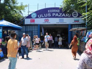 Ulus Pazarı Bulgar Turistlerin Akınına Uğradı