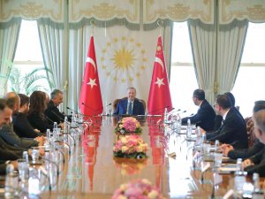 Cumhurbaşkanı Erdoğan, Beşiktaş Kulübü Başkanı Ve Yönetim Kurulu Üyelerini Kabul Etti