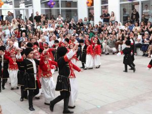 Nilüfer Kreşlerinde Yılsonu Şenliği