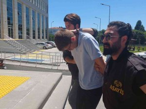 Bir Hafta Önce Boşandığı Eski Eşini Ve 3 Yaşındaki Oğlunu Bıçaklayarak Öldürdü